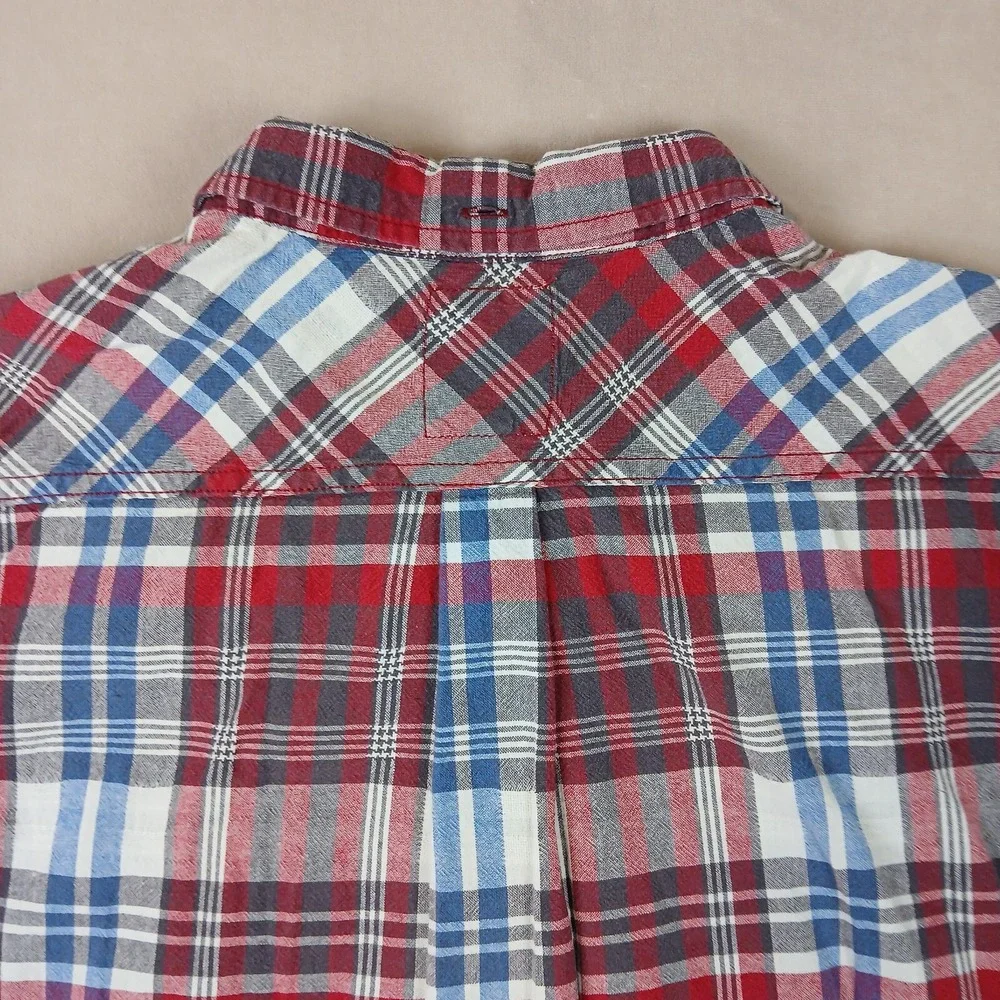 Levis XL Mens Shirt Chambray Short Sleeve 22x28 Plaid Casual‎ Fits A Medium